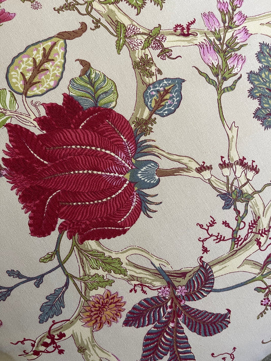 Kussen Flowerpower roomwit 60x60 cm